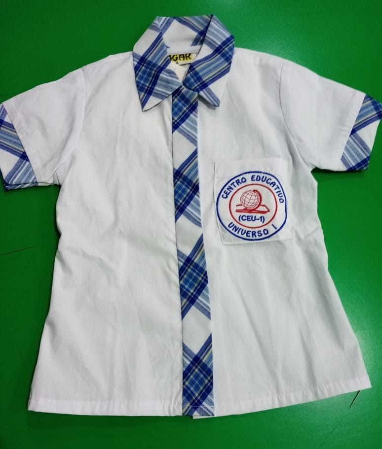 Blusa blanca con Ribetes de Cuadros Universo Primero